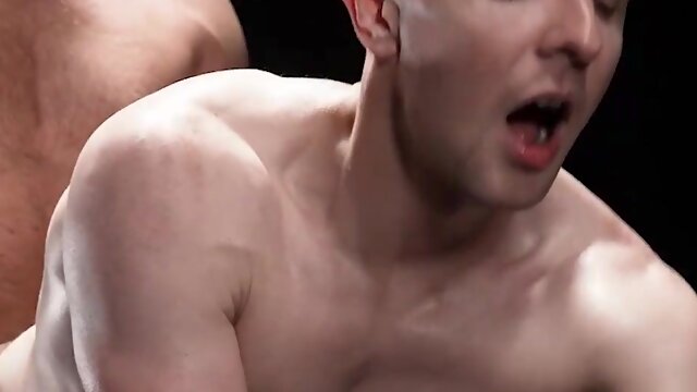 Stud apprentice dicked down by his masters during atonement