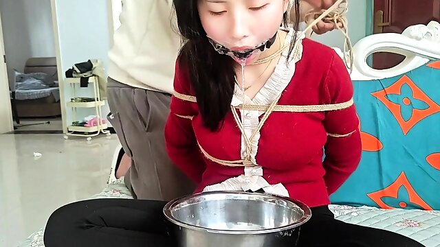 Temperament woman bondage with drooling