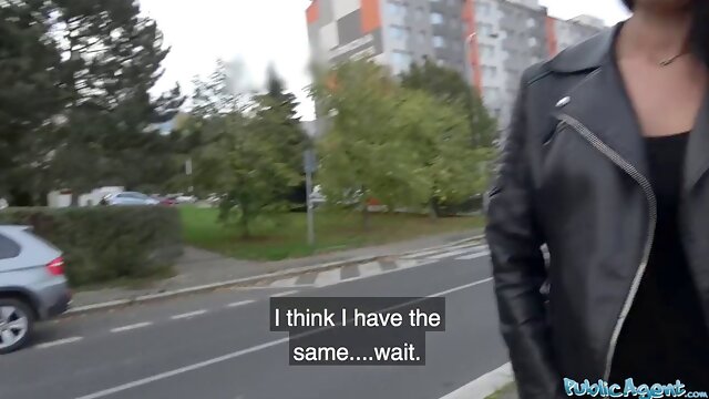 MILF loses handbag and her panties