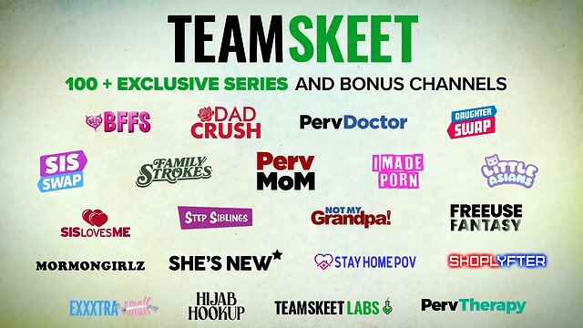 Hot Redhead Milf Returns The Favor By Letting Hot Stud Join Her In Her Bubble Bath