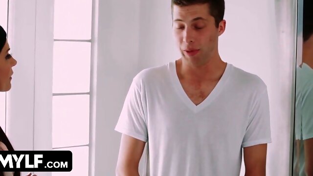 Sensational Milf Gives HerDylan Snow An Actual Sex Lesson He Needs To Be Man Enough