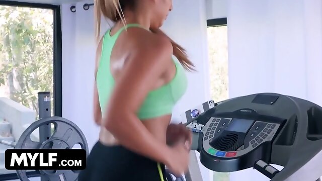 Curvy Brunette Latina Milf Rubs Her Cock Craving Cunt Until She Reaches Climax