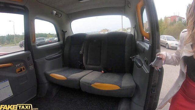 Lily Veroni Wants Cabbies Cock Between Her Tits