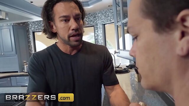 Phoenix Marie cheats on her husband with his mate who is also her old sex fucking partner