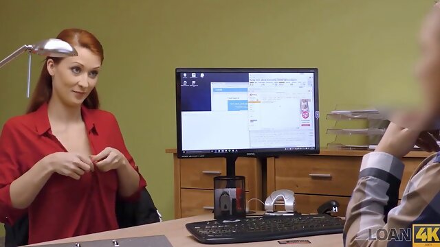 Loan4k. cougar rousse aux gros seins a des relations sexuelles avec un mec pendu qui peut laider