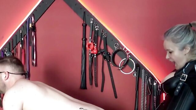 Pegging Strapon, Strapon Glove, Leather Femdom, BDSM