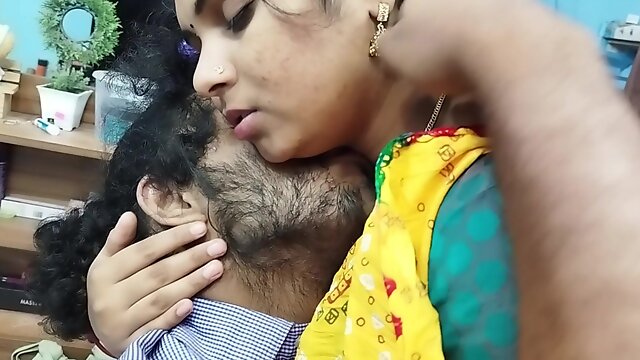 Mallu Hot Girl Half Saree Romance with Lip Lock, Desi Malayali Girl Half Saree Hot Romance with Lip Lock, Mallu Couple Hot Kiss