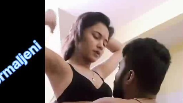 Sexy Indian girl Striping and Shows Nude Body