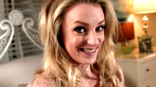 Tette Grandi, Sesso A Tre