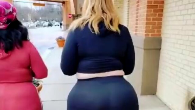 Jiggle big pawg