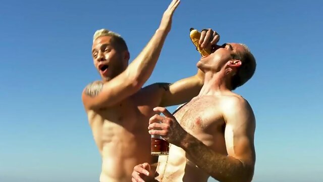 Gorge Profonde Trio Gay