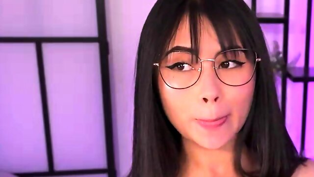 Close up amateur masturbating solo