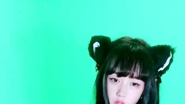 Hot teen lauryn may solo toying