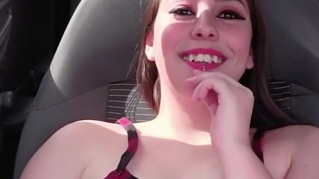 Putinha se exibindo no carro Dri Sexy