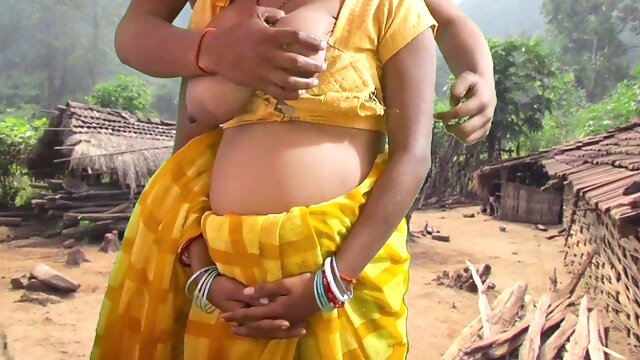 Seductive Indian college babe with big boobs