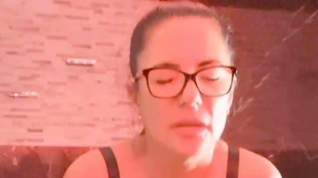 Passionate mom enjoys reverse cowgirl sex and blowjob in a Rome BDSM dungeon