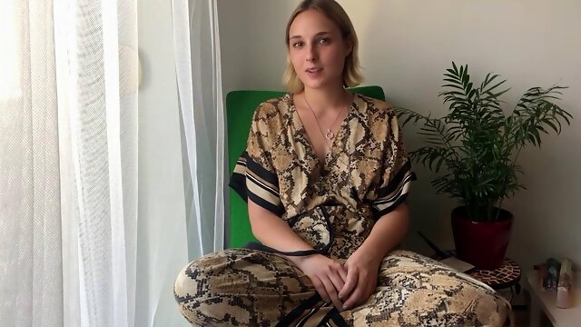 Ersties - Ophelia enjoys herself in the bathtub while pleasing her desires