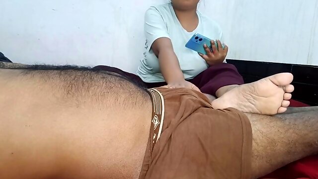 Seductive stepdaughter-in-law tempts step-daddy for steamy session