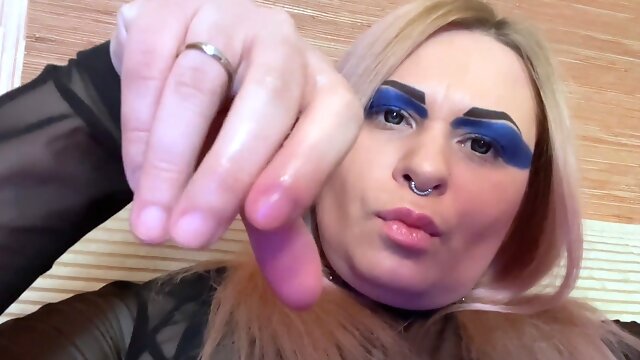 Girl reaches intense climax with vibrator, masturbation session with wand