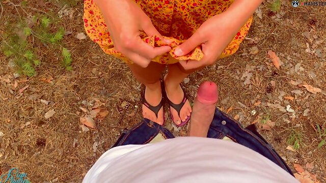 Babe picked up in public gets cum-filled panties in outdoor adventure