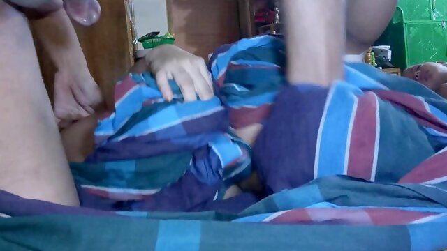 Ruchi Bhabhis juicy pussy gets a deep pounding. Bhabhis love taking big cocks in their pussies!