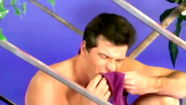 Carol, the cockhunter! An amusing BTS film