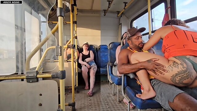 Married woman kisses a stranger on the bus and ends up having sex with him