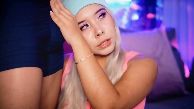 Horny blonde camgirl Imvalentina craves to deepthroat her boyfriends cock