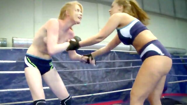 Amateur Lesbian Doigtage Anal