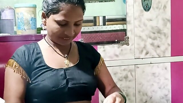 Indian stepmoms erotic encounter revealed after removing saree