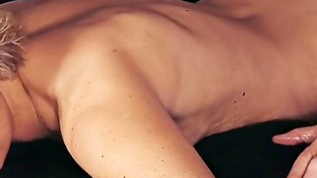 Stepson treats stepmom to intense anal sex - French dirty talk included!