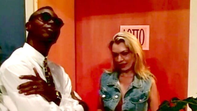 Belle Chatte Poilue Pénétrée