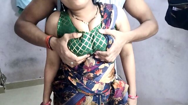 Sexy Indian Desi Bhabhi Gets Saree Fucked in a Spicy Desi Sex Scene