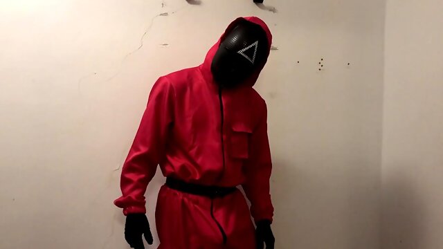 Security officer from SQUID GAME masturbates in private