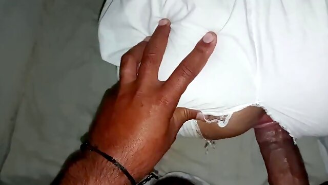 Sexy aunt from Islamabad enjoys hot fingering on webcam