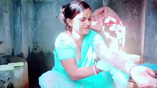 Video of Indian sister-in-law and brother-in-law goes viral - steamy desi porn clip