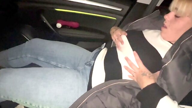 Hot blonde gets off in car with Satisfyer, experiencing multiple climaxes