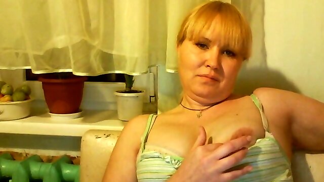 Two blond MILFs in high-definition video pleasing each other