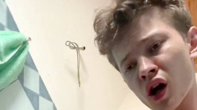 Hot youngsters moaning while masturbating and giving handjobs to hot dudes