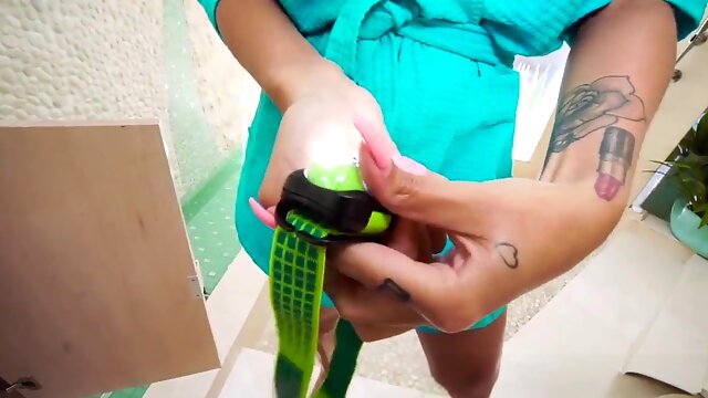 Teen Mexican Cassidy Banks enjoys anal on the beach