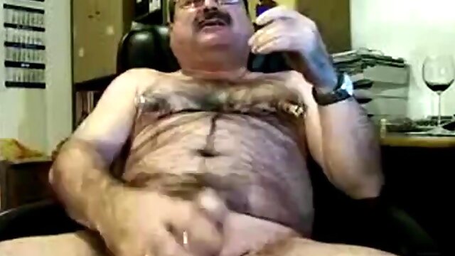 Dad Hairy man Jacks His Hard-on