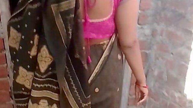 Deshi Indian Hot Village Bhabhi Cheeting Her Husband and Take My Coock in Mouth in Deepthort