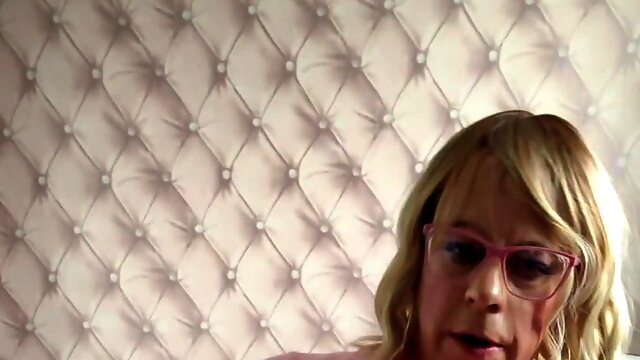 Playing with my cock and cumming