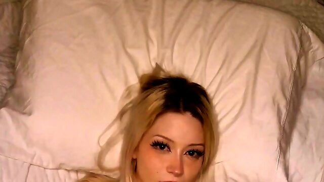 Blonde beauty knows how to touch her cunt in the best way