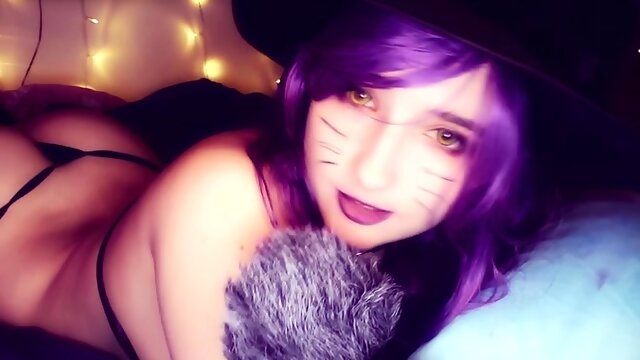 AftynRose ASMR - Blair is bored