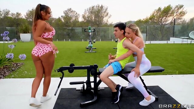 Bum Lift Hot Porn Video