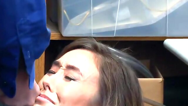 Is A Stepmom Who Spread Her Legs To Fuck Offic With Christy Love