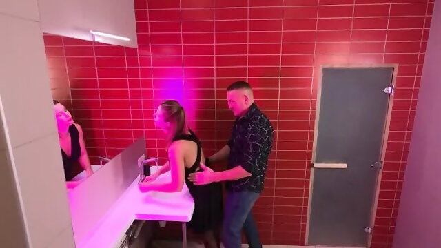 Club, Ejaculation Interne