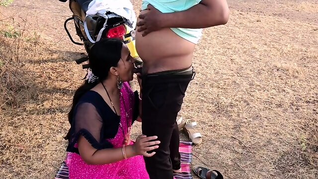 Indian Wife Outdoor Blowjob Licking Fingered and Fucked