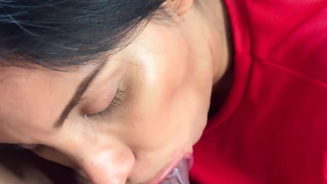 Close up: Slow Sensual Blowjob with Big Lips. Cum in Mouth